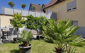 Hotel Haus Zum Schlosspark  3*
